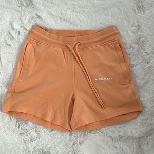 NWOT Alphalete Core Women sweat Shorts with zip pockets M